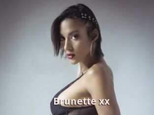 Brunette_xx