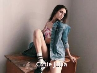 Cutie_Julia