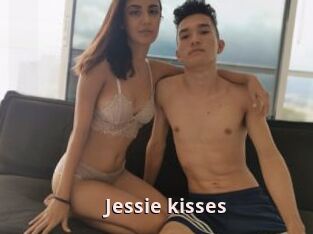 Jessie_kisses