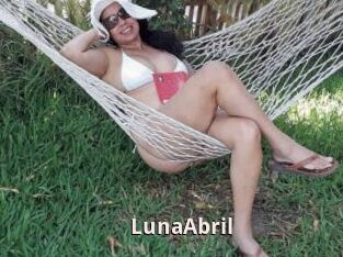 LunaAbril