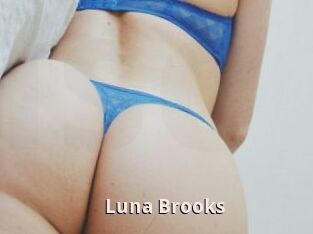 Luna_Brooks