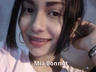 Mia_Bonnet