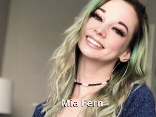 Mia_Fern