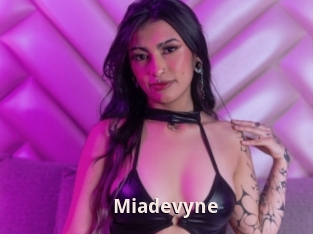 miadevyne Live Sex Chat