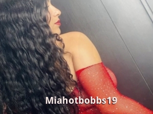 Miahotbobbs19