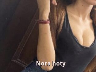 Nora_hoty