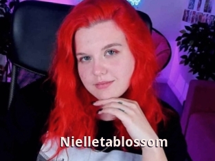 Nielletablossom