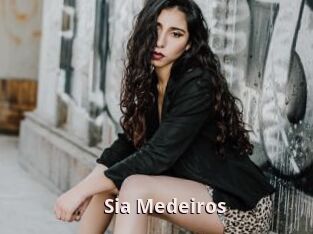 Sia_Medeiros