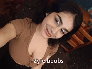 Zyle_boobs